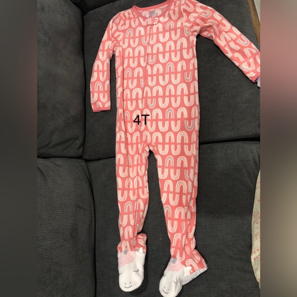 Bundle 7 Pyjamas 4T - Picture 4 of 8